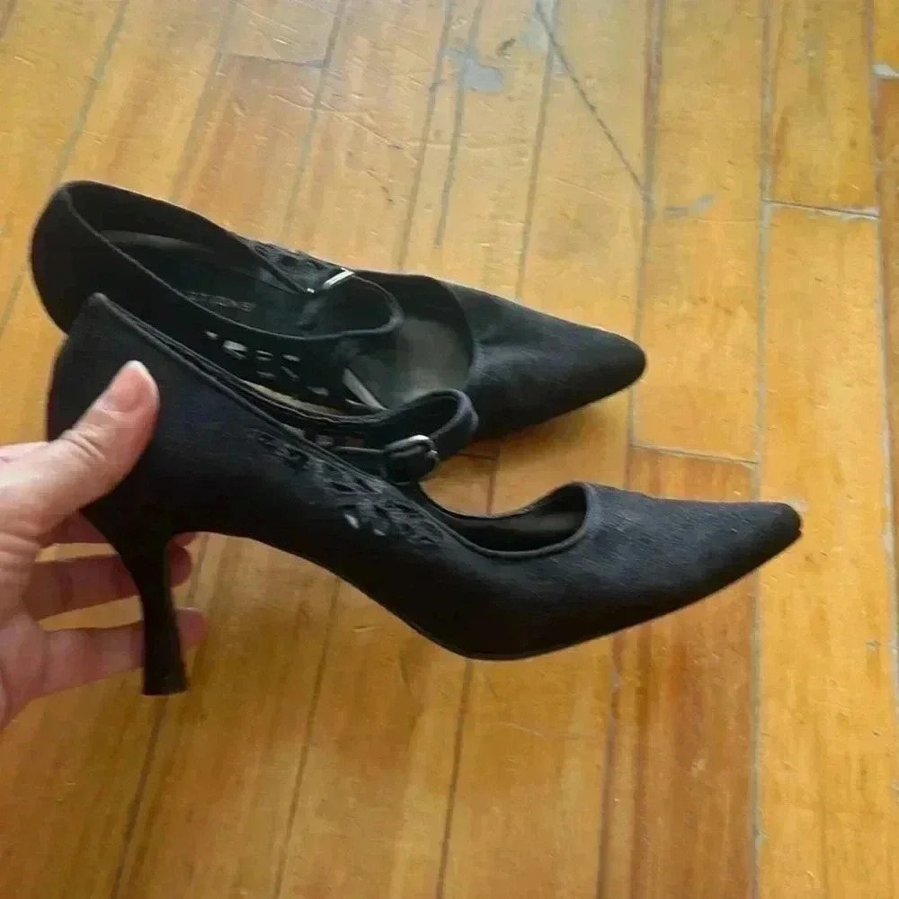 Vintage mary janes  pointy toe kitten heels‎ microsuede